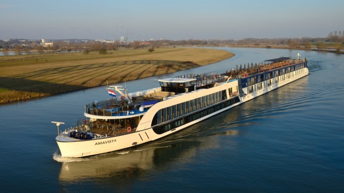 Flusskreuzfahrtschiff